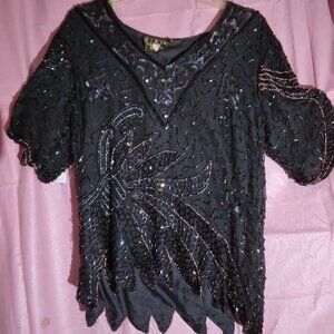 GORGEOUS FEMALE BLACK LINED SEQUINED TOP EVENING WEAR - SIZE 12-14